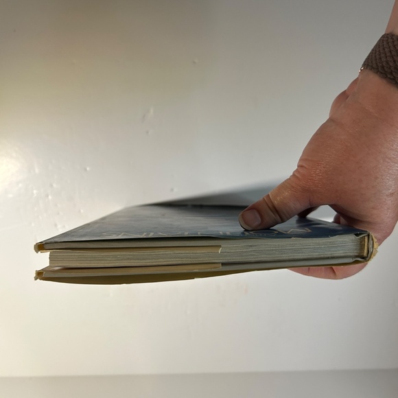 Hardcover Book "America's Magnificent Mountains" from National Geographic - Picture 8 of 11